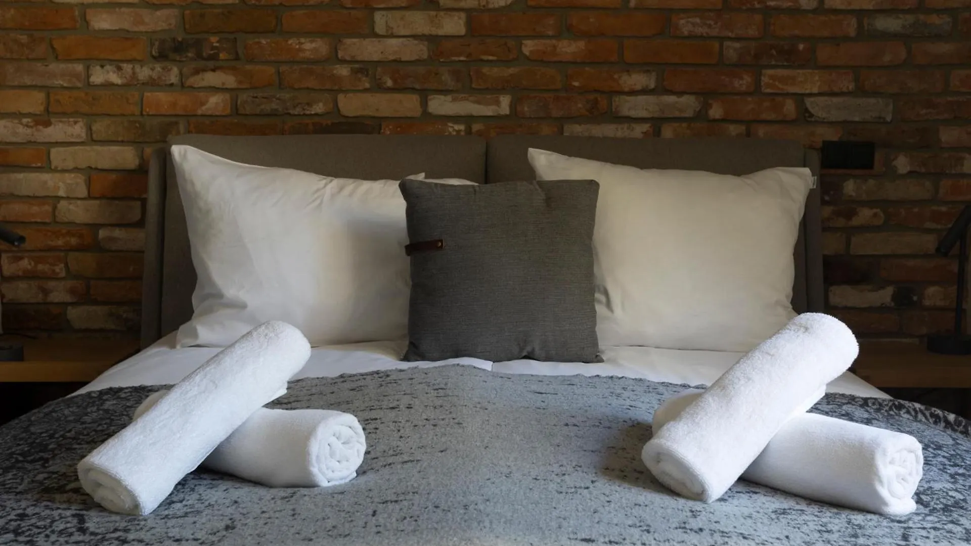 Tyzenhauz Apartments Superior Краков