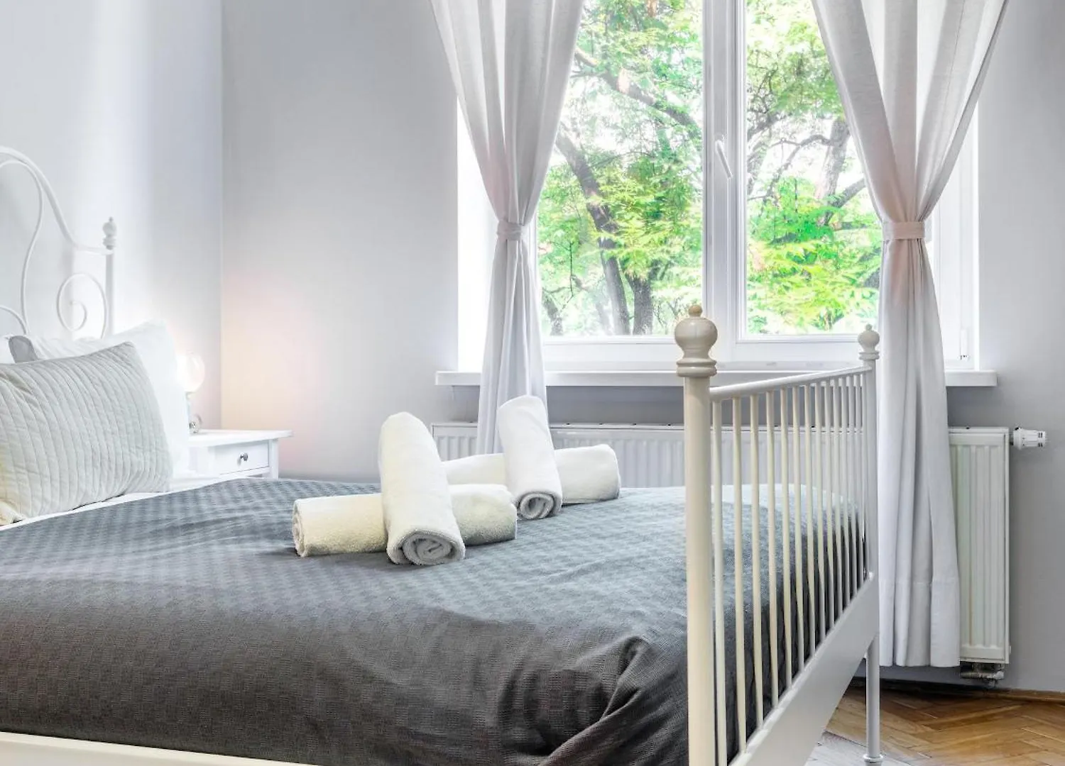 Tyzenhauz Apartments Superior Краков