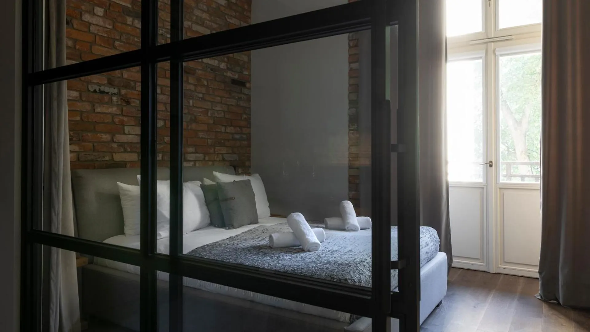 Tyzenhauz Apartments Superior Cracovia